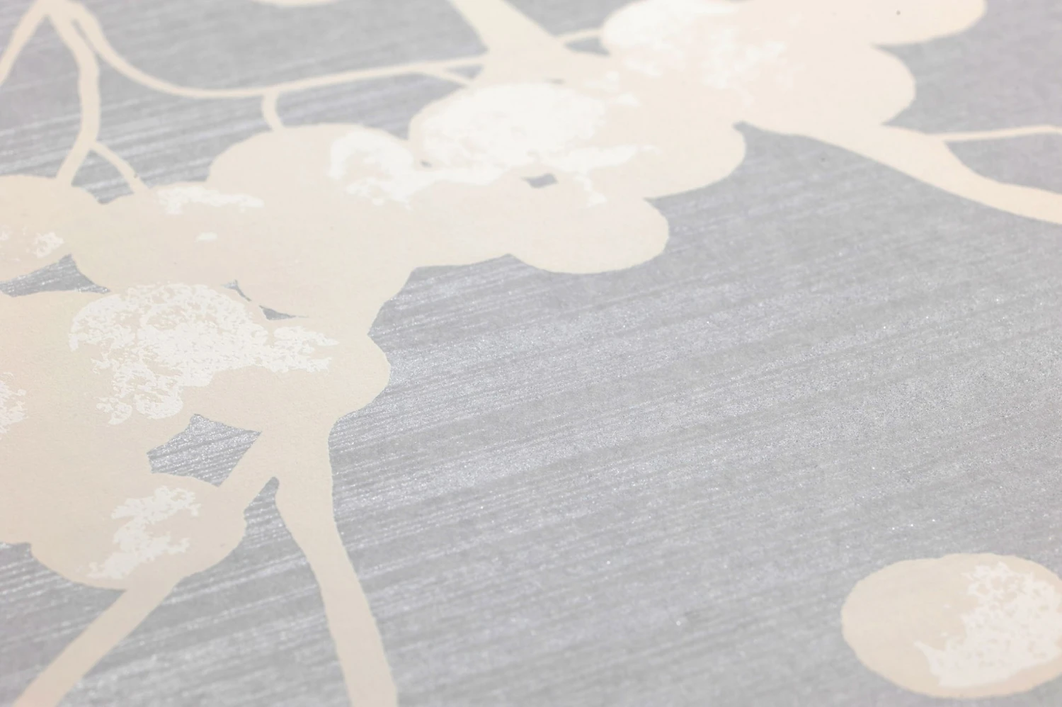 Tapete Rajapur Perlhellgrau 3 Tapete Rajapur Perlhellgrau – Bild 3