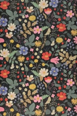 Tapete Strawberry Garden Schwarz