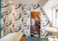 Tapete Andy Warhol - Marilyn Pink Metallic -Tapetengeschäft Andy Warhol Marilyn D 320241EYEILTbGz2ucY 2880x1440