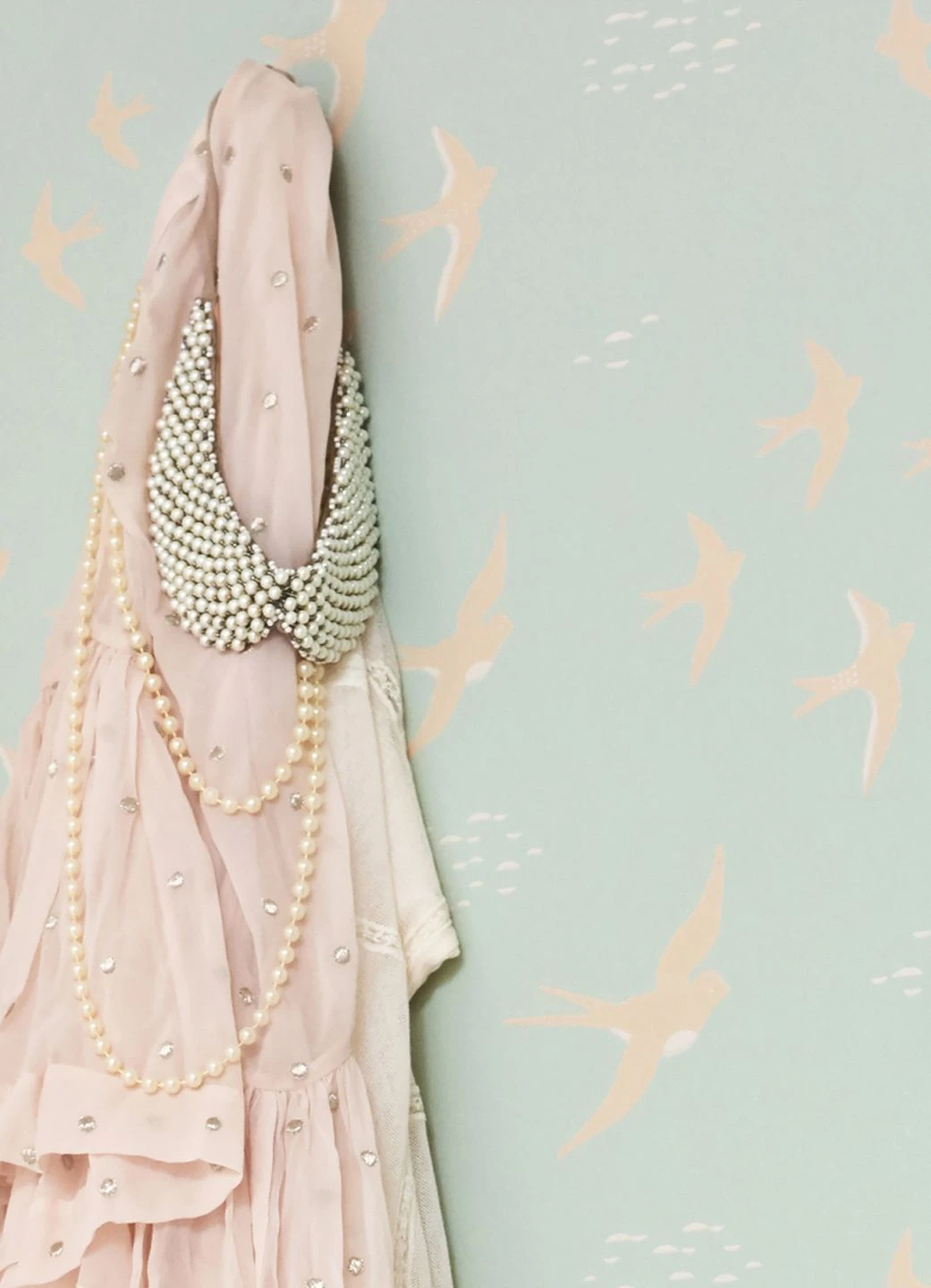 Tapete Follow The Wind Blassgrün 1 Tapete Follow The Wind Blassgrün