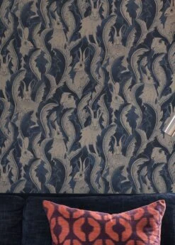 Tapete Hares In Hiding Stahlblau 7 Tapete Hares In Hiding Stahlblau -Tapetengeschäft Hares in Hiding C 975151 2880x1440