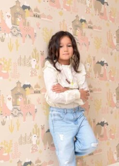 Tapete Lama Village Hellelfenbein