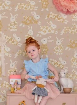 Tapete Rabbit Party Beige -Tapetengeschäft Rabbit Party B 389392 2880x1440