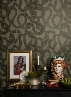 Tapete Snake Peek Moosgrau -Tapetengeschäft Snake Peek A 341112 2880x1440